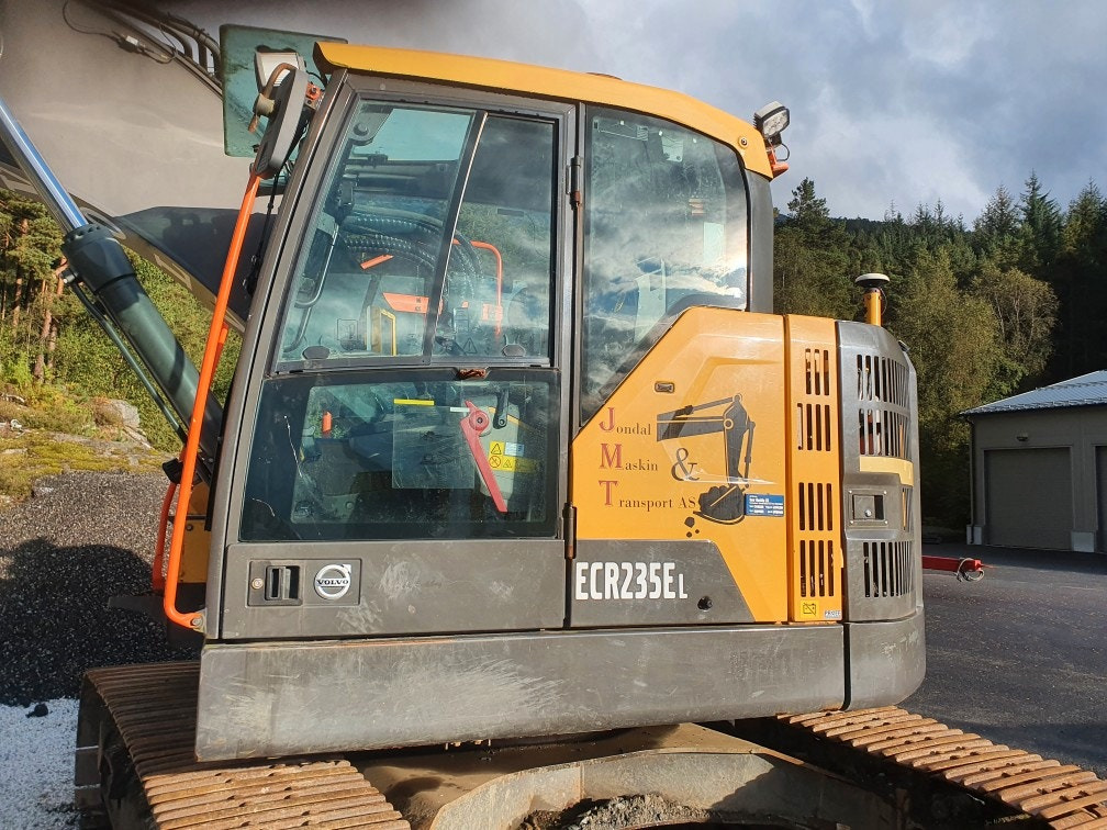 Volvo ECR235EL - Ekskavator me zinxhirë: foto 4 Volvo ECR235EL - Ekskavator me zinxhirë: foto 4