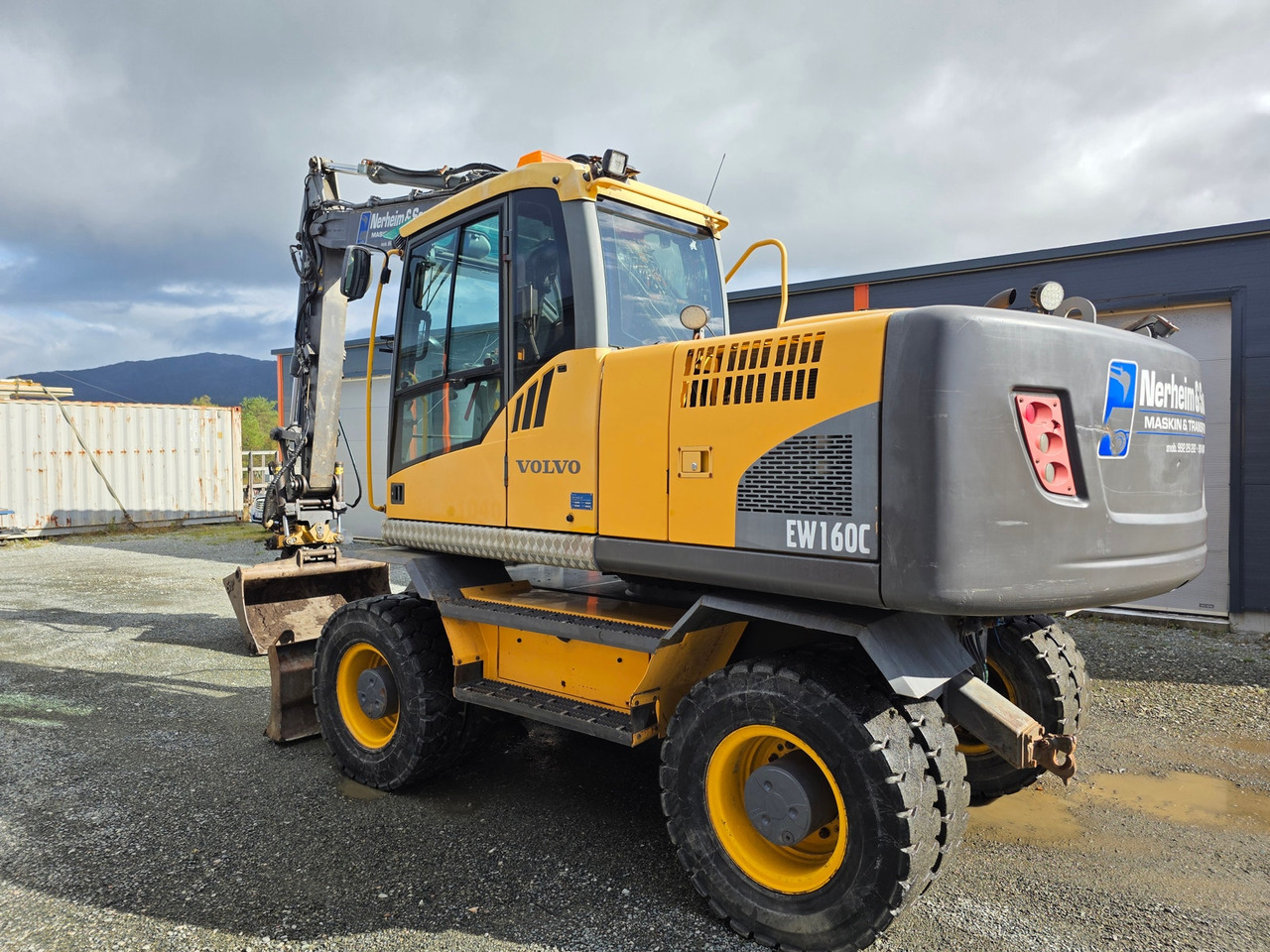 Volvo EW160C - Ekskavator me goma: foto 1 Volvo EW160C - Ekskavator me goma: foto 1