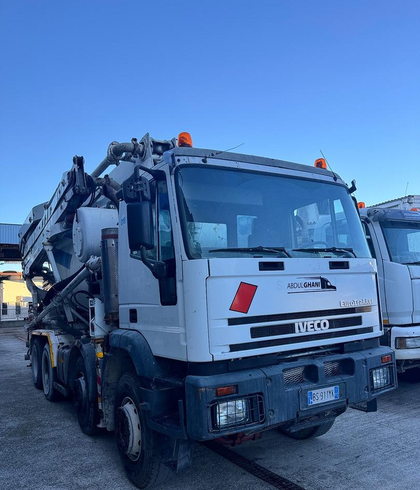 Pompë betoni Betonpompa CIFA Iveco Trakker 410E44: foto 20
