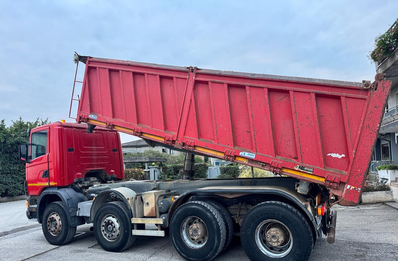 Scania R124/470 Ribaltabile 8X4 - Kamion vetëshkarkues: foto 4 Scania R124/470 Ribaltabile 8X4 - Kamion vetëshkarkues: foto 4