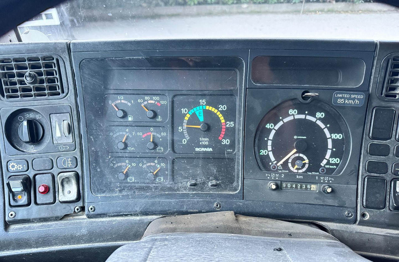 Scania R124/470 Ribaltabile 8X4 - Kamion vetëshkarkues: foto 4 Scania R124/470 Ribaltabile 8X4 - Kamion vetëshkarkues: foto 4