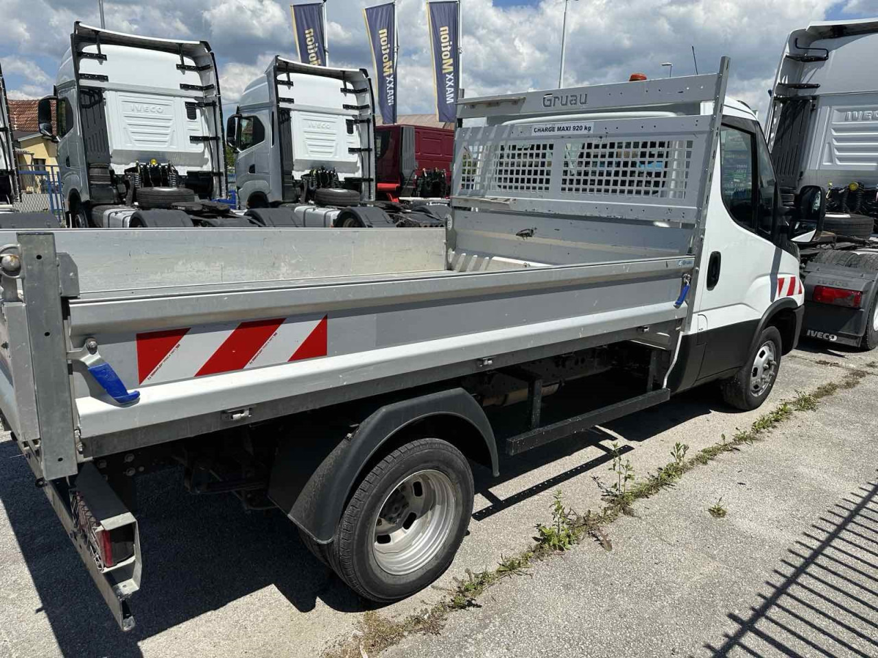 Kamioncine vetëshkarkuese IVECO Daily 35C14: foto 11