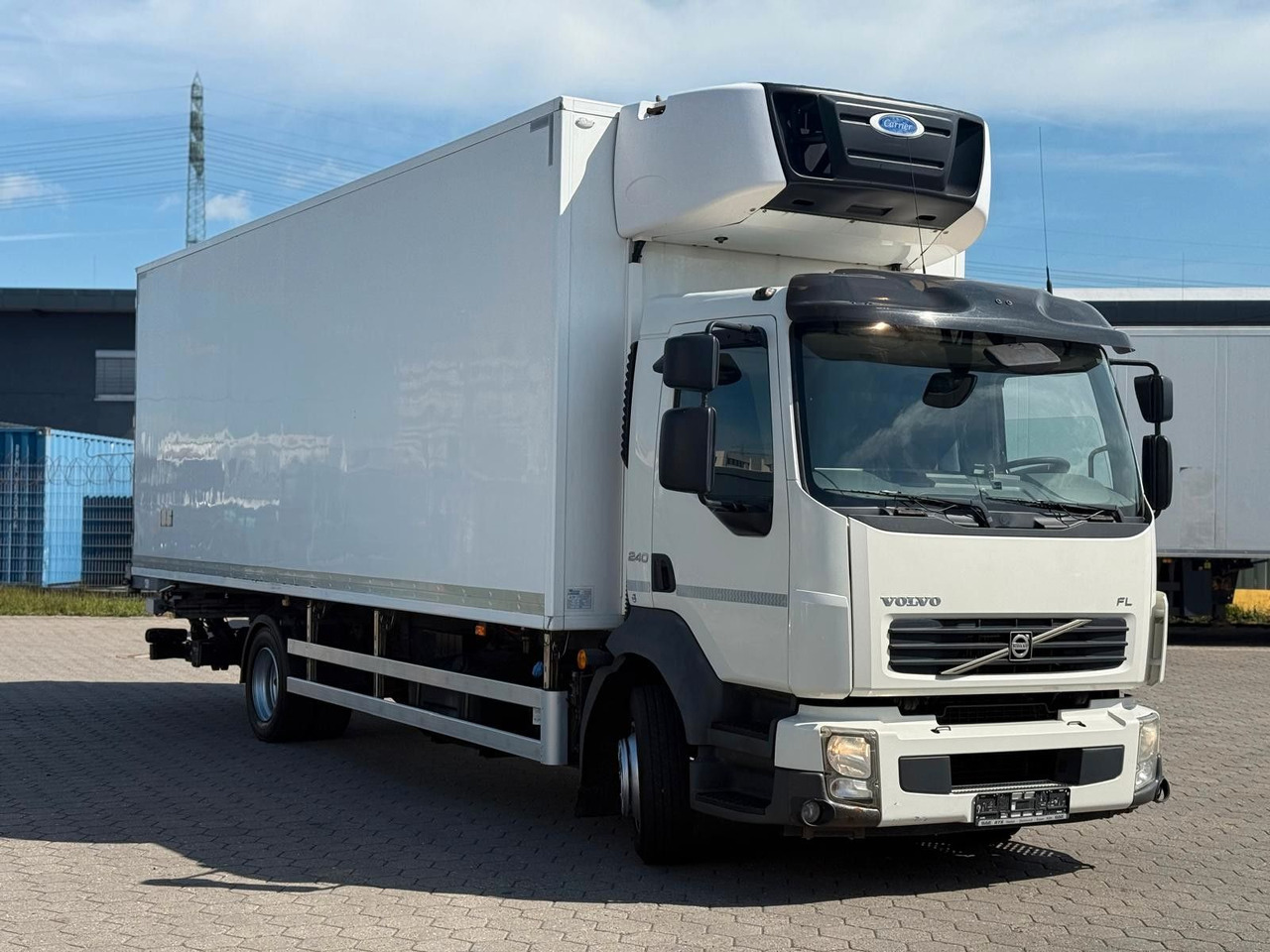 Volvo FL 240 Carrier Easy Cold+Hebebühne - Kamion frigorifer: foto 2 Volvo FL 240 Carrier Easy Cold+Hebebühne - Kamion frigorifer: foto 2