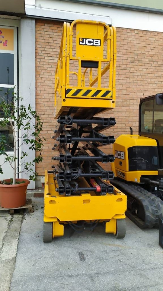 JCB S4550E - Ngritës gërshërë: foto 2 JCB S4550E - Ngritës gërshërë: foto 2