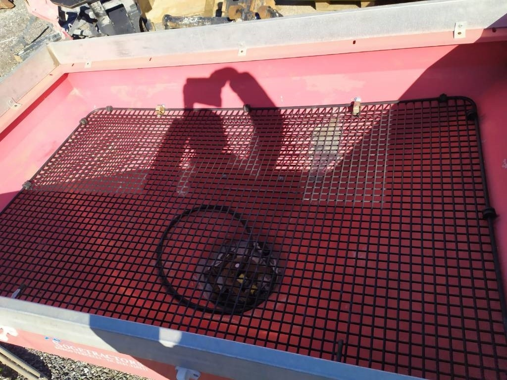 Kuhn MDS 935 - Injektor pleh i lëngshëm: foto 4 Kuhn MDS 935 - Injektor pleh i lëngshëm: foto 4