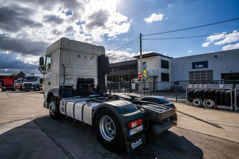 DAF XF 480 (50 T.)+ HYDRAULIQUE - Gjysmë-kamion: foto 3 DAF XF 480 (50 T.)+ HYDRAULIQUE - Gjysmë-kamion: foto 3
