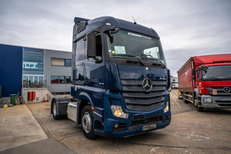 Mercedes ACTROS 1846 LS - Gjysmë-kamion: foto 2 Mercedes ACTROS 1846 LS - Gjysmë-kamion: foto 2