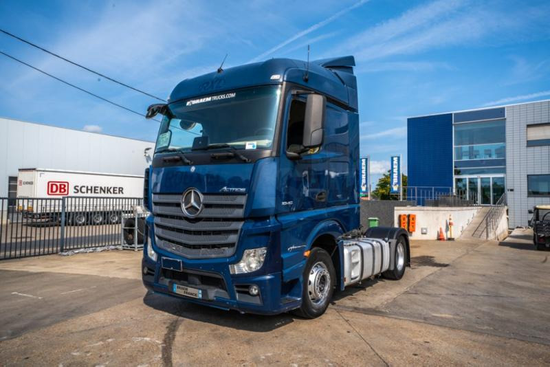 Mercedes ACTROS 1846 LS - Gjysmë-kamion: foto 1 Mercedes ACTROS 1846 LS - Gjysmë-kamion: foto 1