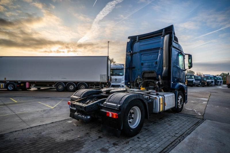 Mercedes ACTROS 1846 LS + HYDR. - Gjysmë-kamion: foto 4 Mercedes ACTROS 1846 LS + HYDR. - Gjysmë-kamion: foto 4