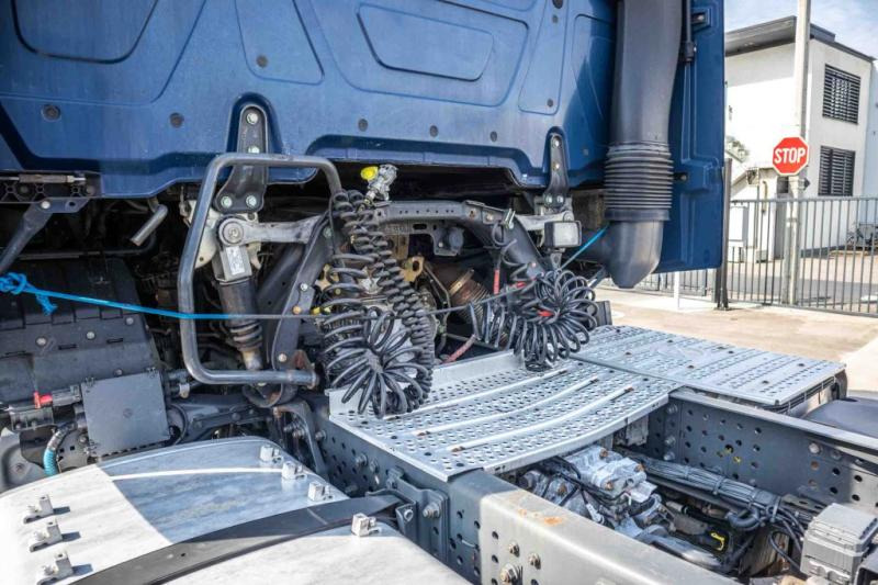 Mercedes ACTROS 1848 LS - Gjysmë-kamion: foto 5 Mercedes ACTROS 1848 LS - Gjysmë-kamion: foto 5