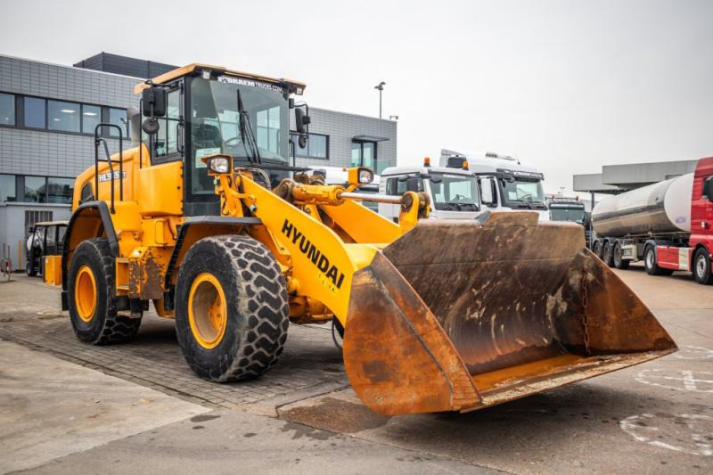 Hyundai HL955XT - Fadrom me goma: foto 2 Hyundai HL955XT - Fadrom me goma: foto 2