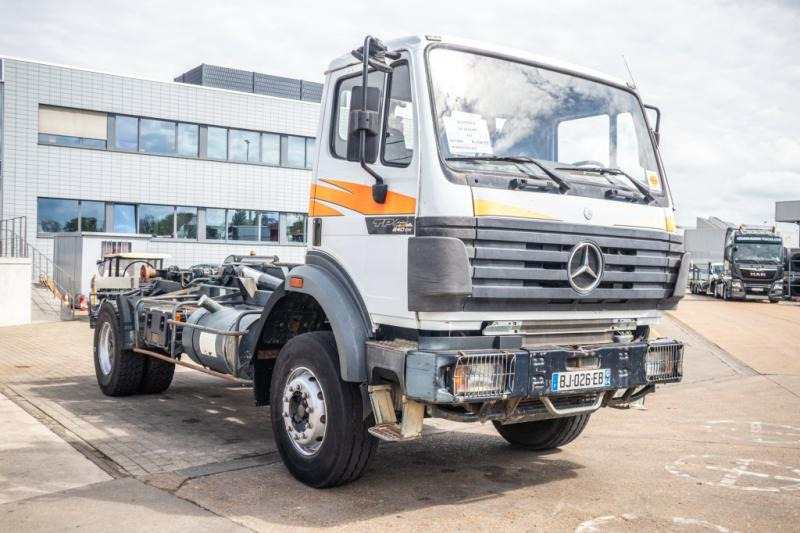 Mercedes SK 2024 HN - Kamion vetëngarkues: foto 2 Mercedes SK 2024 HN - Kamion vetëngarkues: foto 2