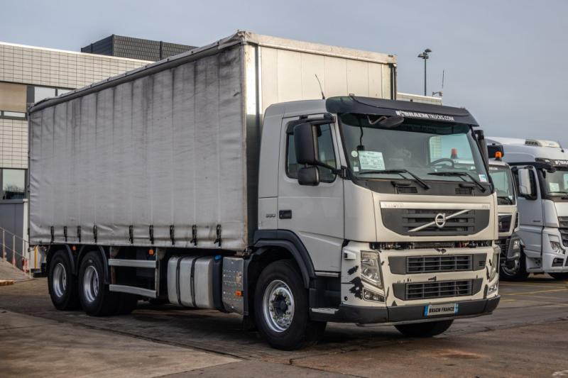Volvo FM330-6x2-10 pneus/tires-intarder - Kamion me tendë: foto 2 Volvo FM330-6x2-10 pneus/tires-intarder - Kamion me tendë: foto 2