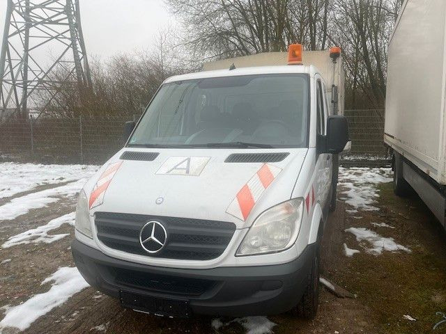 Mercedes-Benz Sprinter - Kamioncine vetëshkarkuese, Kamioncine dopio kabinë: foto 3 Mercedes-Benz Sprinter - Kamioncine vetëshkarkuese, Kamioncine dopio kabinë: foto 3