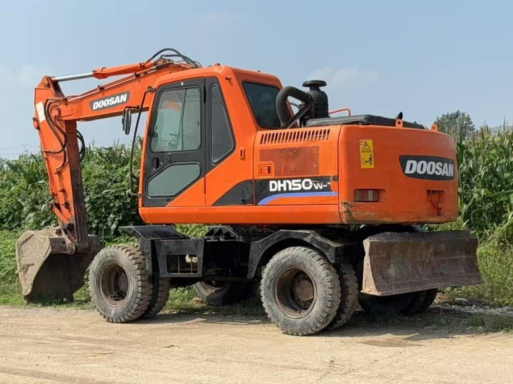 Doosan DH 150 W-7 - Ekskavator me zinxhirë: foto 4 Doosan DH 150 W-7 - Ekskavator me zinxhirë: foto 4