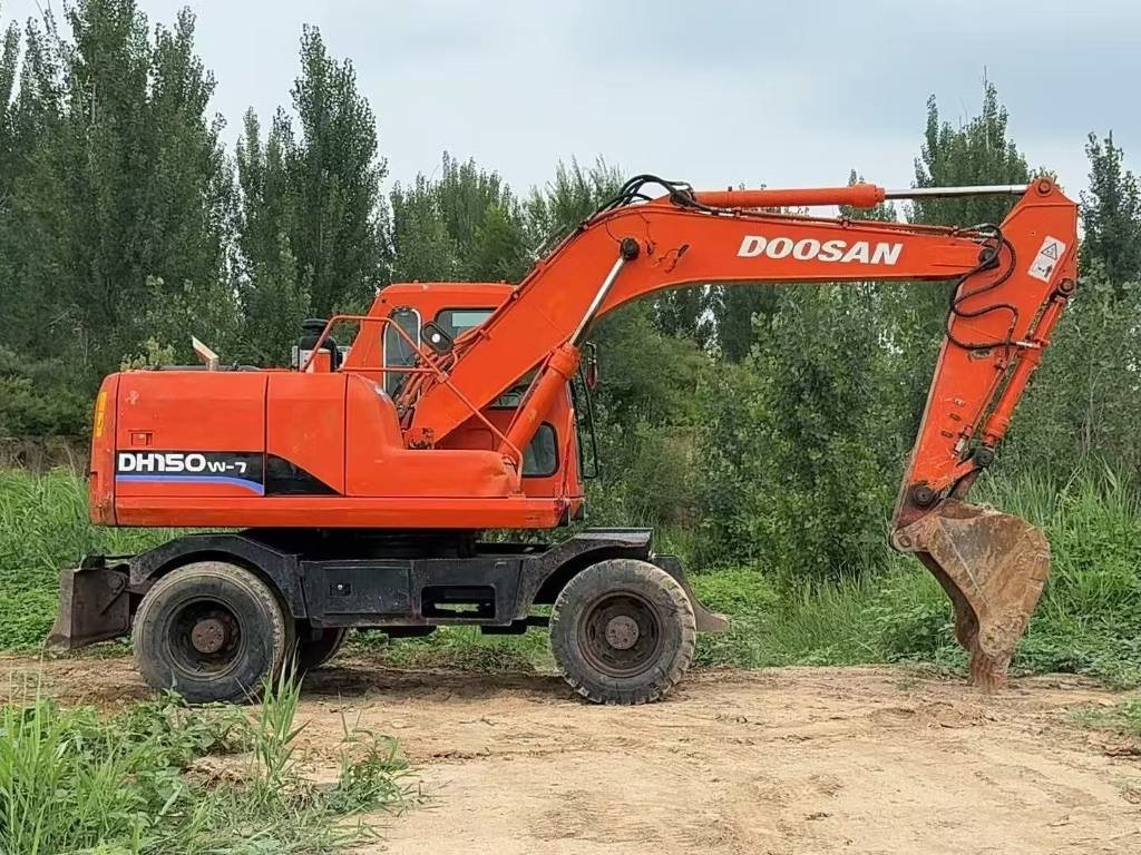 Doosan DH 150 W-7 - Ekskavator me goma: foto 2 Doosan DH 150 W-7 - Ekskavator me goma: foto 2