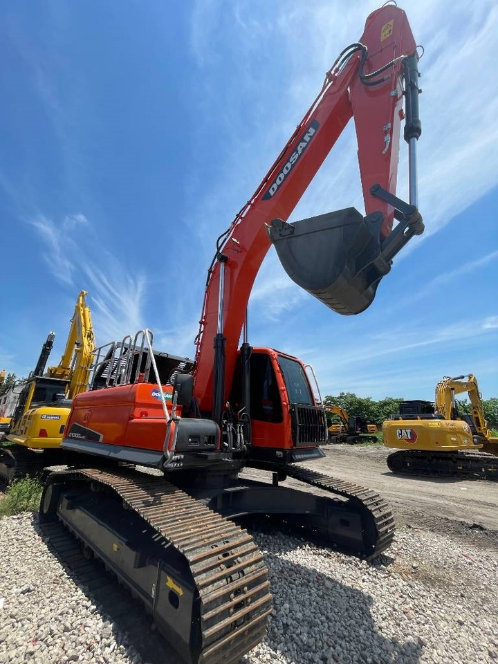 Doosan DX 300 LC - Ekskavator me zinxhirë: foto 4 Doosan DX 300 LC - Ekskavator me zinxhirë: foto 4