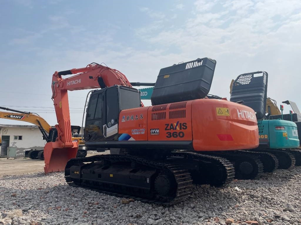 Hitachi ZX 360 - Ekskavator me zinxhirë: foto 4 Hitachi ZX 360 - Ekskavator me zinxhirë: foto 4