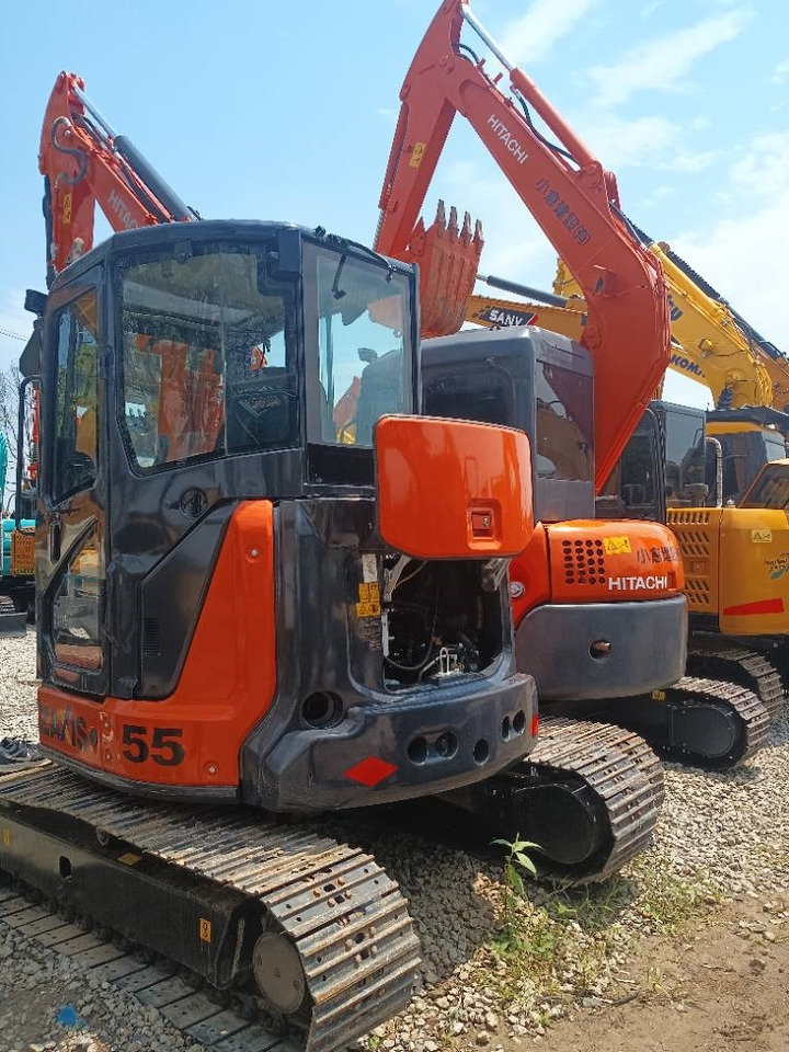 Hitachi ZX 55 - Ekskavator me zinxhirë: foto 1 Hitachi ZX 55 - Ekskavator me zinxhirë: foto 1