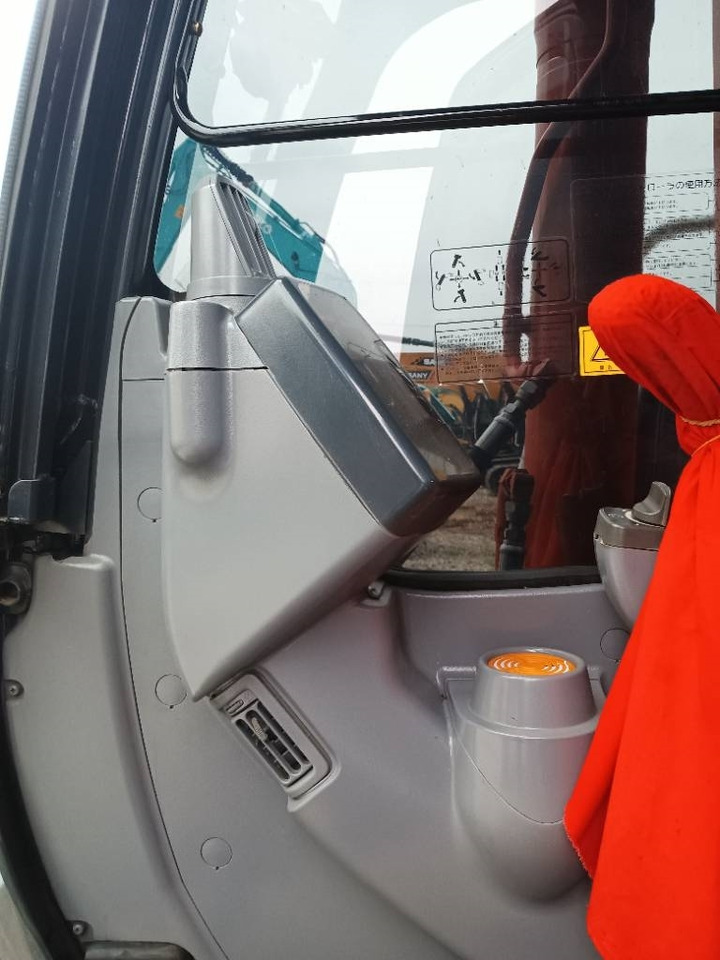 Hitachi ZX70 - Ekskavator me zinxhirë: foto 5 Hitachi ZX70 - Ekskavator me zinxhirë: foto 5