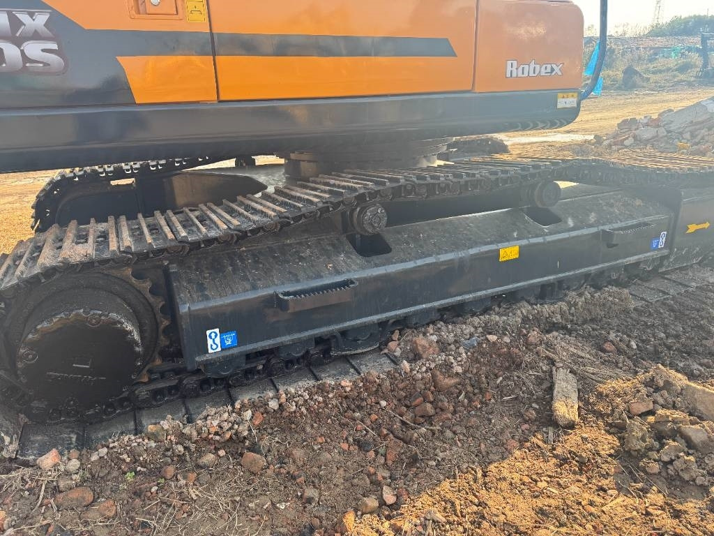 Hyundai HX 220 - Ekskavator me zinxhirë: foto 4 Hyundai HX 220 - Ekskavator me zinxhirë: foto 4