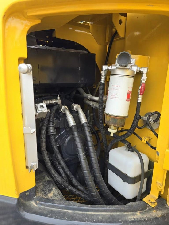 Komatsu PC 128 US-8 - Ekskavator me zinxhirë: foto 3 Komatsu PC 128 US-8 - Ekskavator me zinxhirë: foto 3