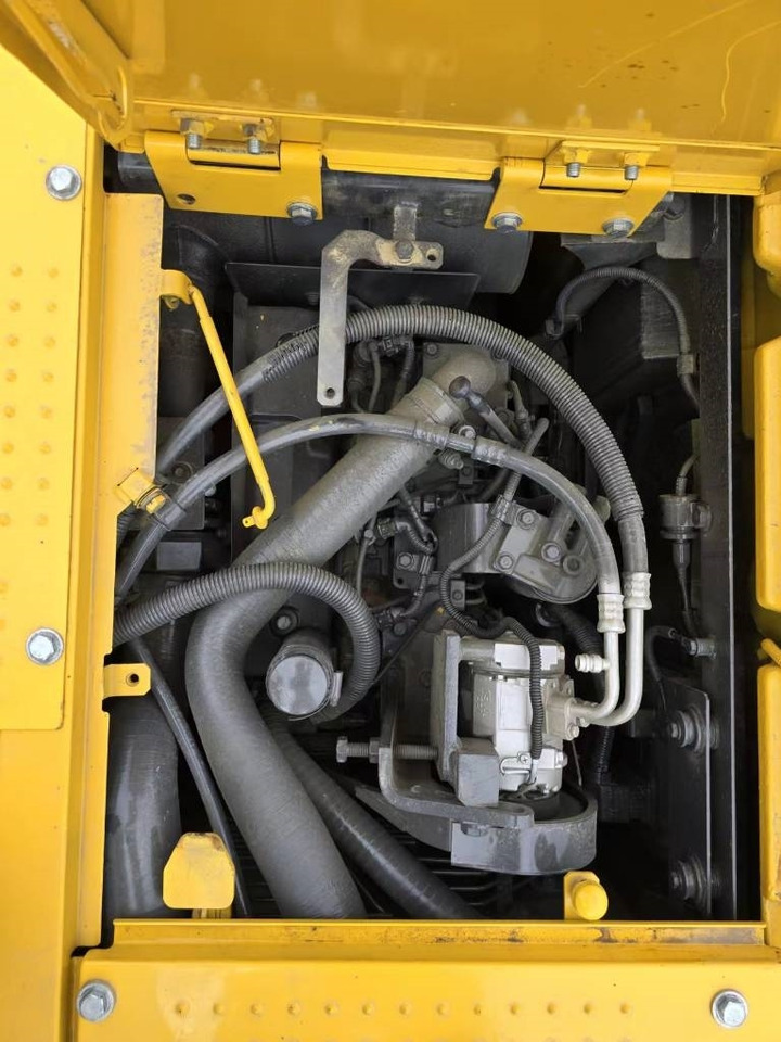 Komatsu PC 128 US-8 - Ekskavator me zinxhirë: foto 5 Komatsu PC 128 US-8 - Ekskavator me zinxhirë: foto 5
