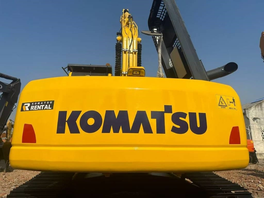 Komatsu PC 240 - Ekskavator me zinxhirë: foto 4 Komatsu PC 240 - Ekskavator me zinxhirë: foto 4