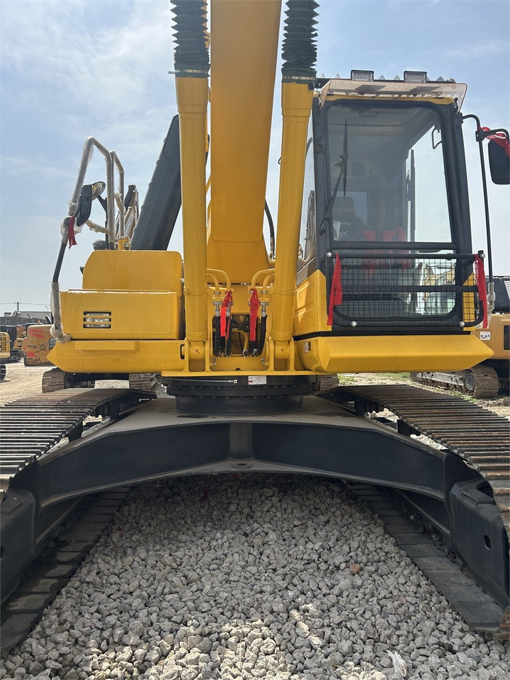 Komatsu PC240 - Ekskavator me zinxhirë: foto 4 Komatsu PC240 - Ekskavator me zinxhirë: foto 4