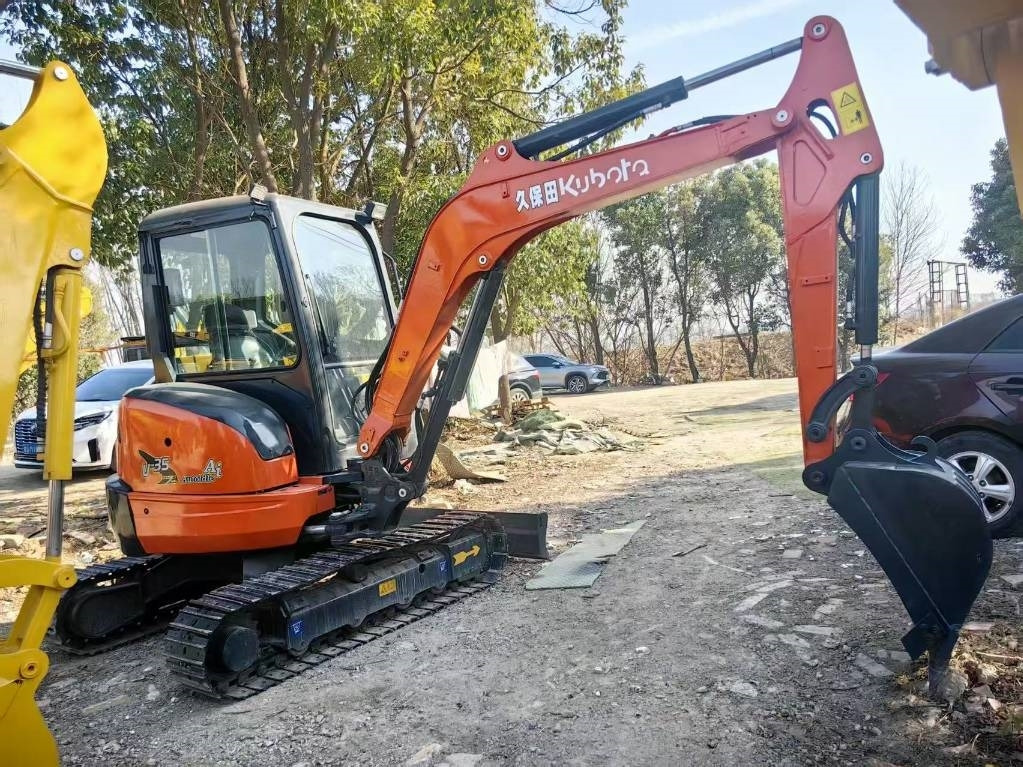 Kubota U 35 - Miniekskavator: foto 1 Kubota U 35 - Miniekskavator: foto 1