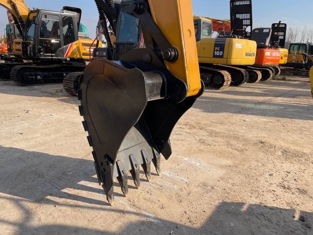 Sany SY 135 C - Ekskavator me zinxhirë: foto 5 Sany SY 135 C - Ekskavator me zinxhirë: foto 5