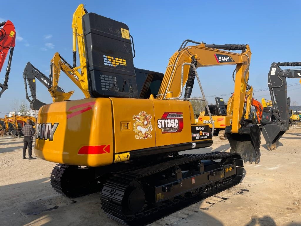 Sany SY 135 C - Ekskavator me zinxhirë: foto 2 Sany SY 135 C - Ekskavator me zinxhirë: foto 2