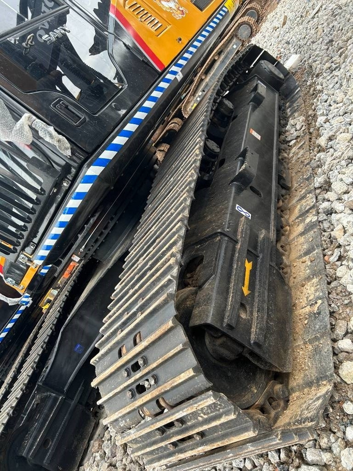 Sany SY 215 C - Ekskavator me zinxhirë: foto 4 Sany SY 215 C - Ekskavator me zinxhirë: foto 4