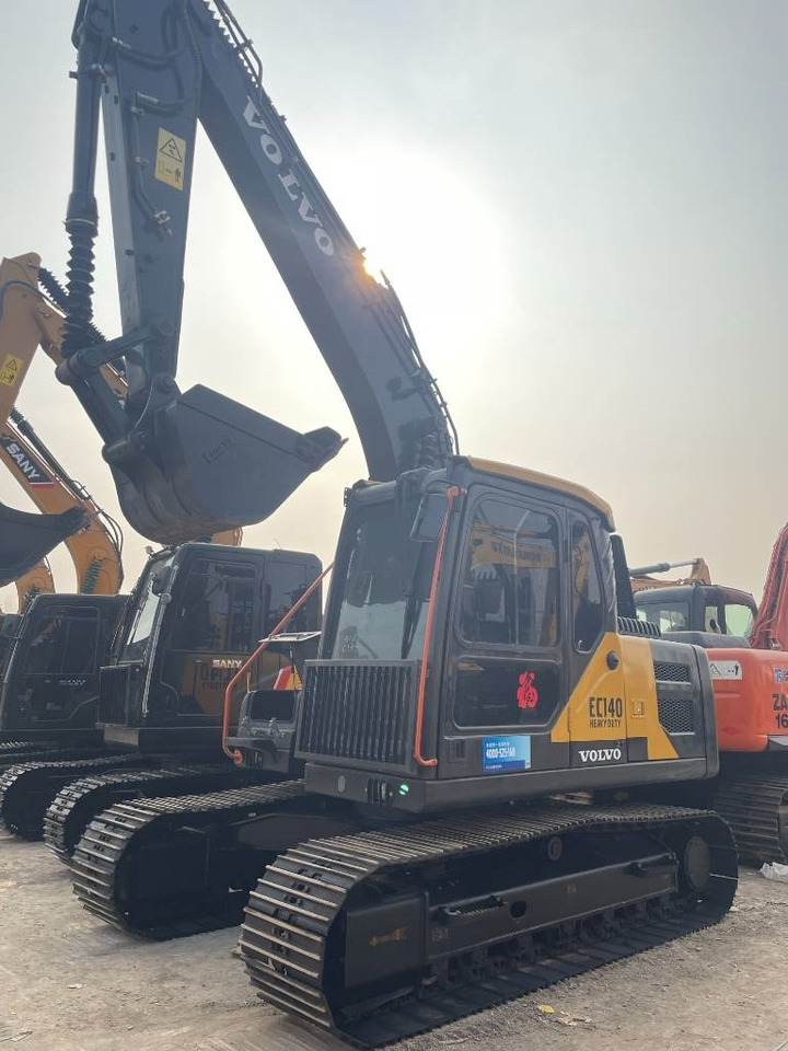 Volvo EC 140 - Ekskavator me zinxhirë: foto 2 Volvo EC 140 - Ekskavator me zinxhirë: foto 2