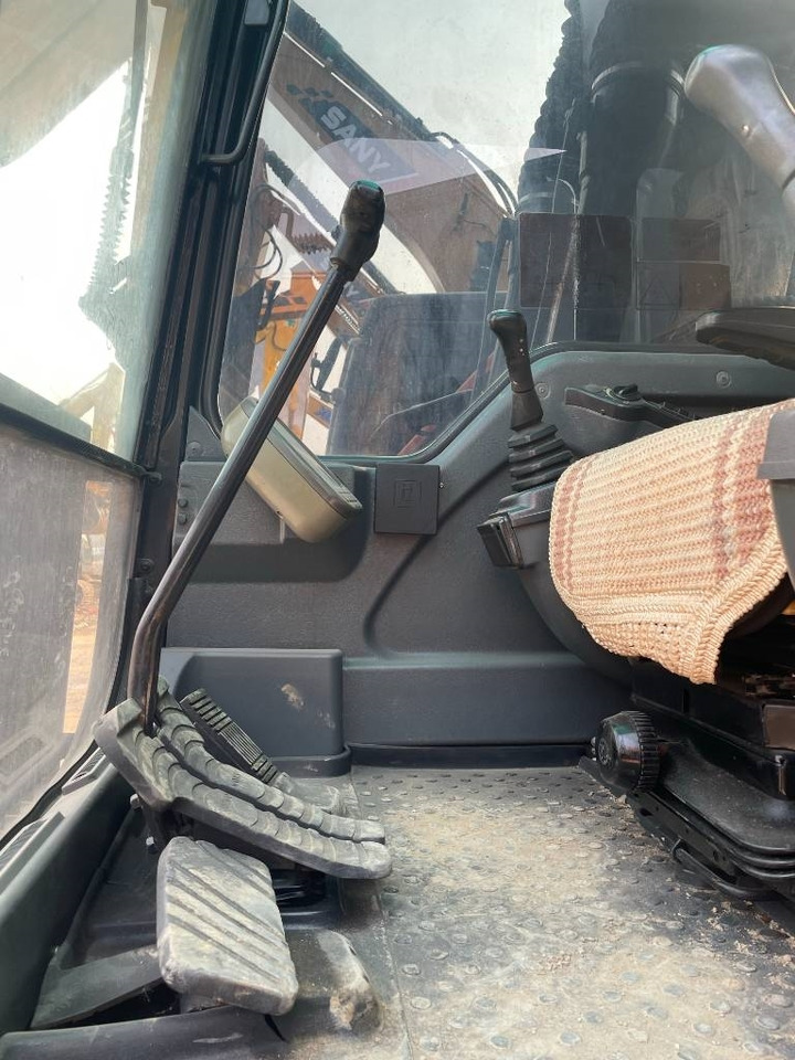 Volvo EC 140 - Ekskavator me zinxhirë: foto 4 Volvo EC 140 - Ekskavator me zinxhirë: foto 4