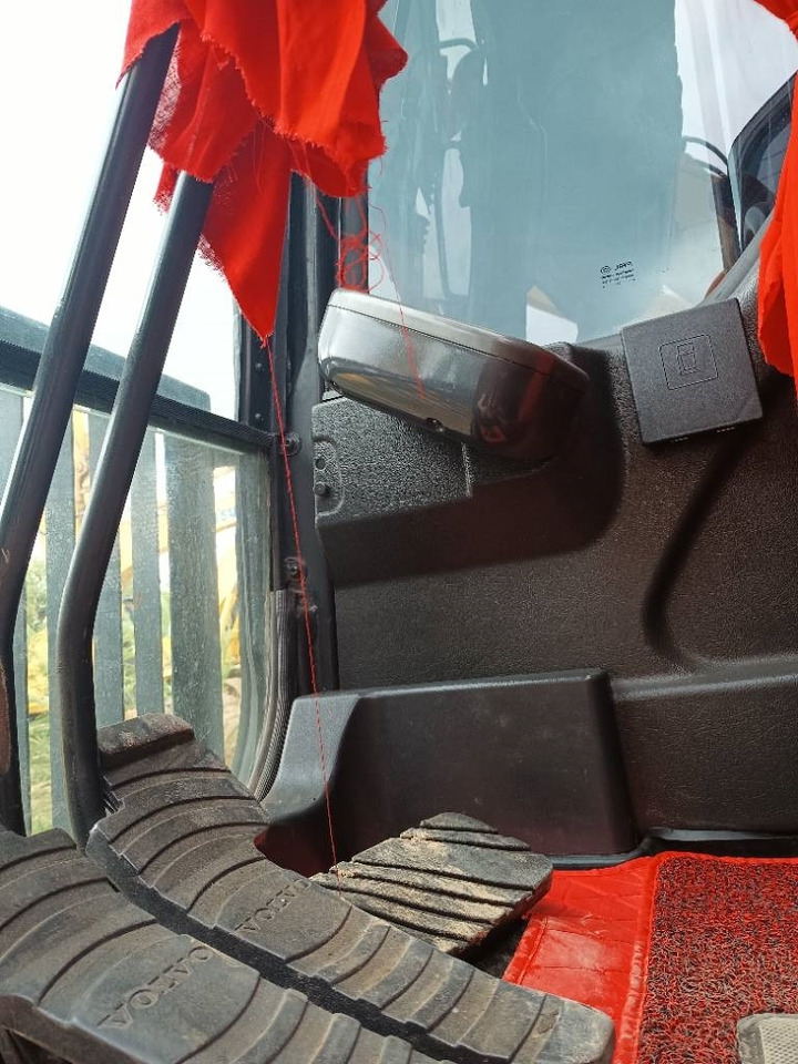 Volvo EC 290 - Ekskavator me zinxhirë: foto 4 Volvo EC 290 - Ekskavator me zinxhirë: foto 4