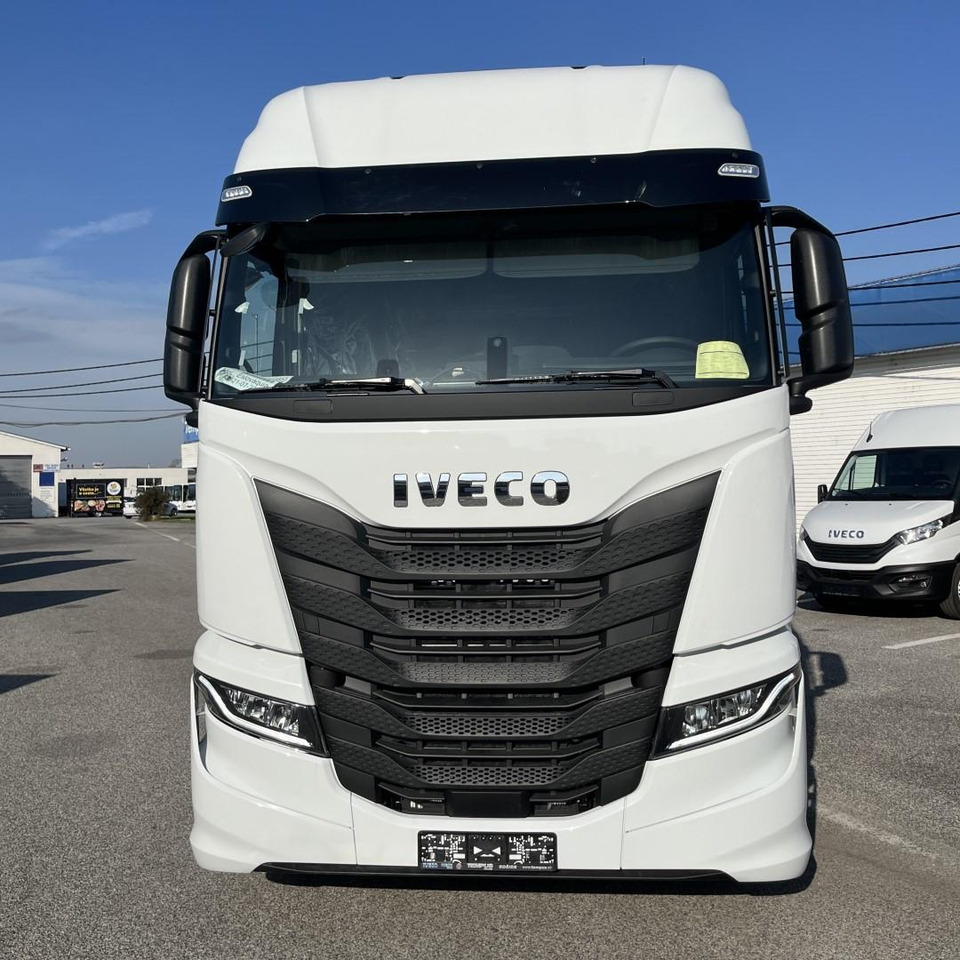 Iveco S-WAY, 530, AS440S53TP - Gjysmë-kamion: foto 1 Iveco S-WAY, 530, AS440S53TP - Gjysmë-kamion: foto 1