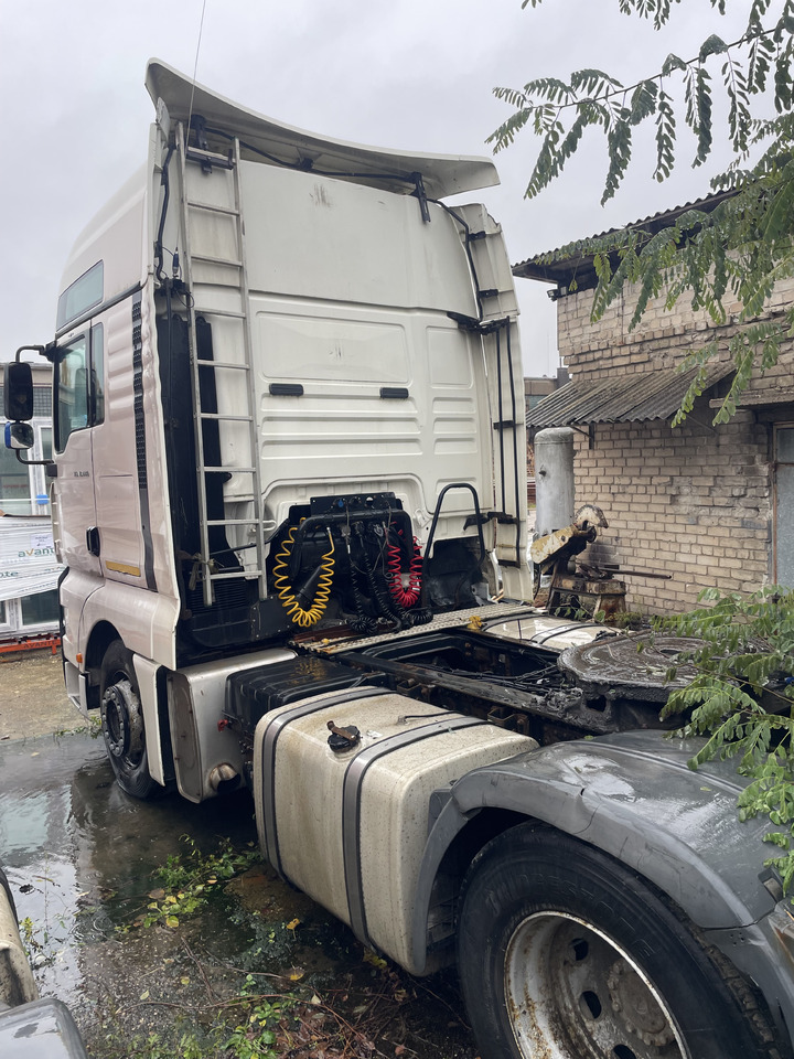 MAN TGA18.440 Euro 4 - Gjysmë-kamion: foto 3 MAN TGA18.440 Euro 4 - Gjysmë-kamion: foto 3