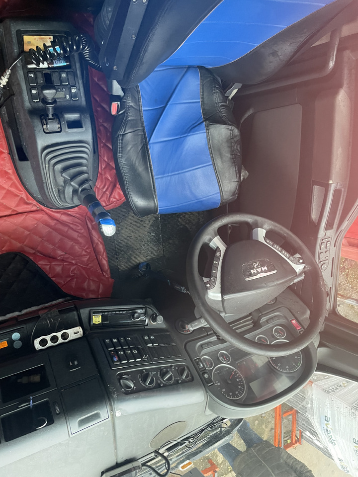 MAN TGA18.440 Euro 4 - Gjysmë-kamion: foto 4 MAN TGA18.440 Euro 4 - Gjysmë-kamion: foto 4