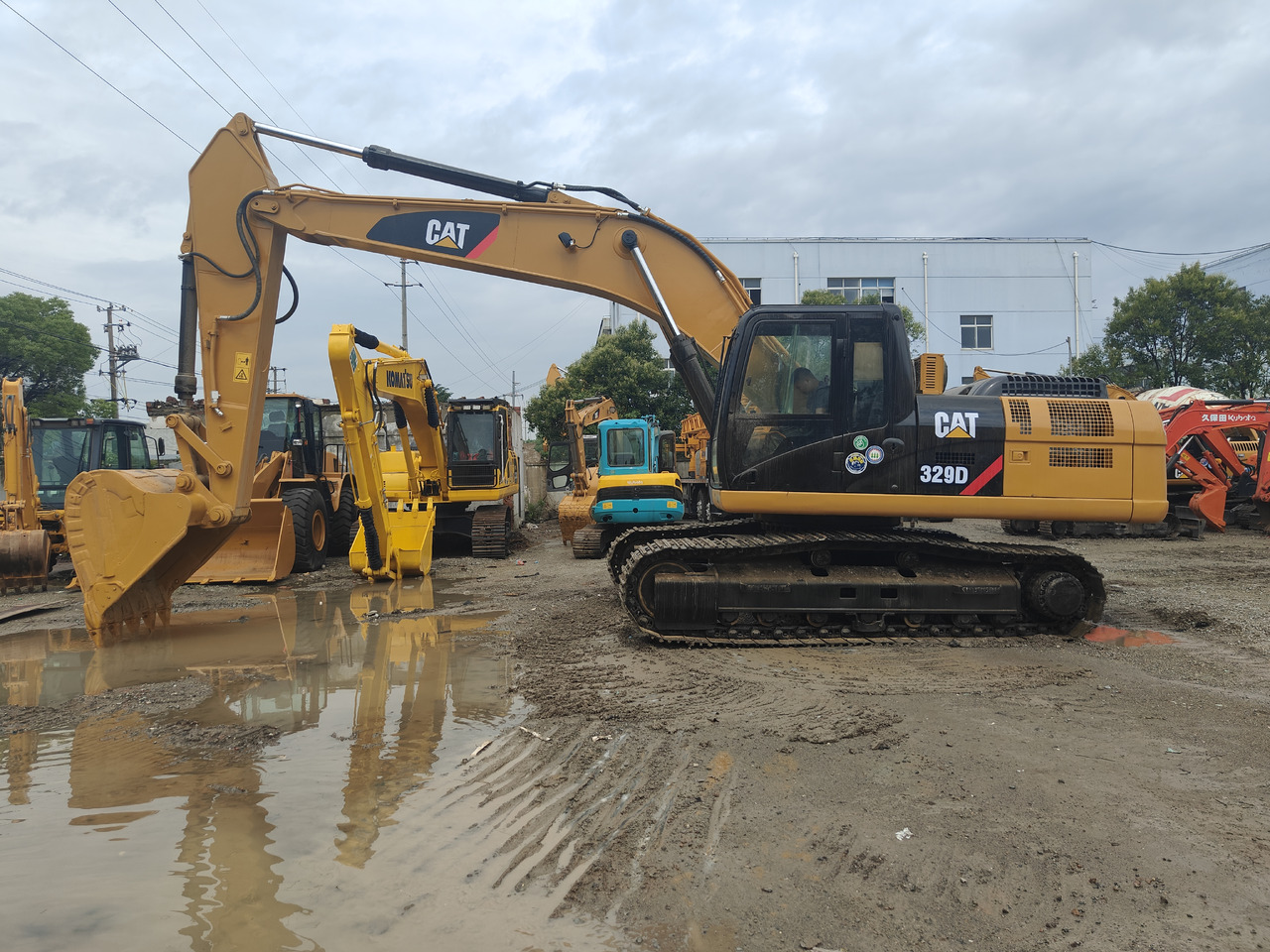 CATERPILLAR 329D used cat 29ton 329 excavator 325d 330d 336d - Ekskavator me zinxhirë: foto 2 CATERPILLAR 329D used cat 29ton 329 excavator 325d 330d 336d - Ekskavator me zinxhirë: foto 2