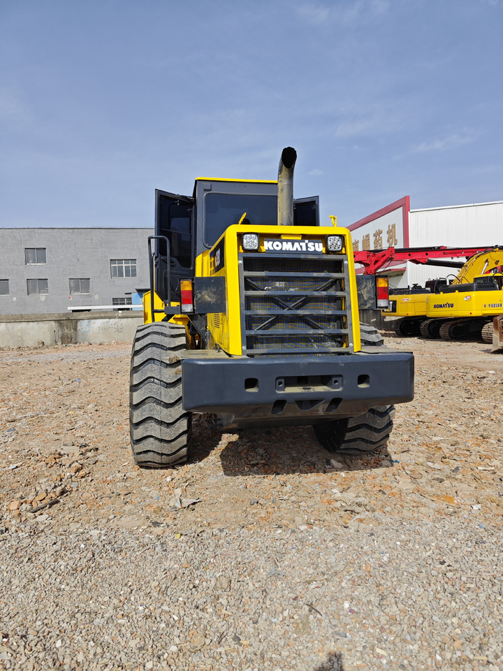 KOMATSU WA380 - Fadrom me goma: foto 5 KOMATSU WA380 - Fadrom me goma: foto 5