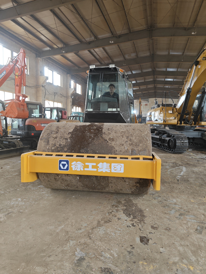 XCMG YZ18JC - Ngjeshës: foto 5 XCMG YZ18JC - Ngjeshës: foto 5