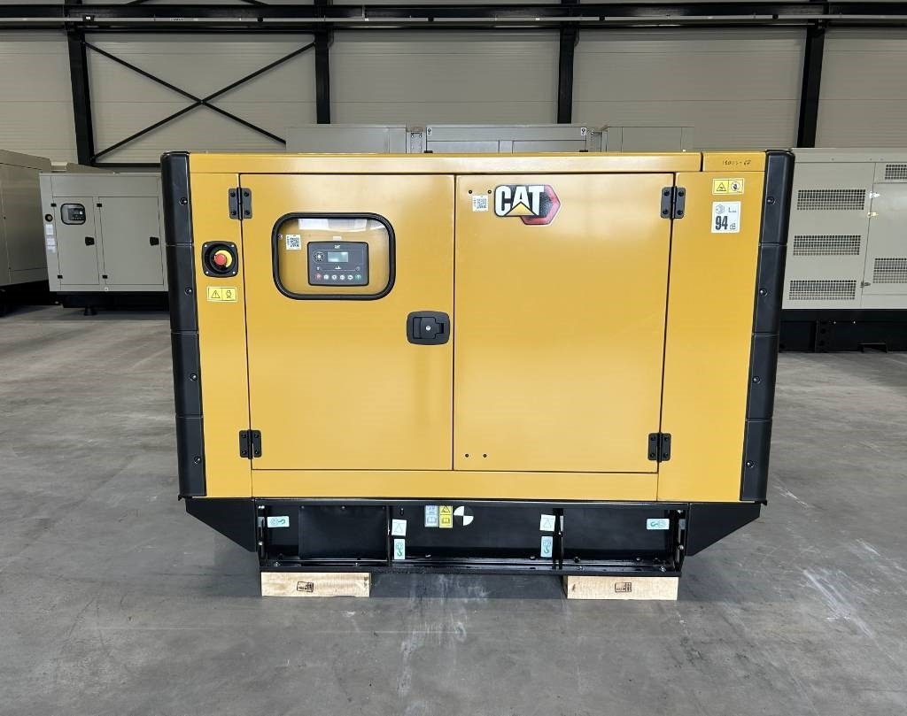 CAT DE33E0 - 33 kVA Generator - DPX-18004 - Set gjeneratori: foto 1 CAT DE33E0 - 33 kVA Generator - DPX-18004 - Set gjeneratori: foto 1