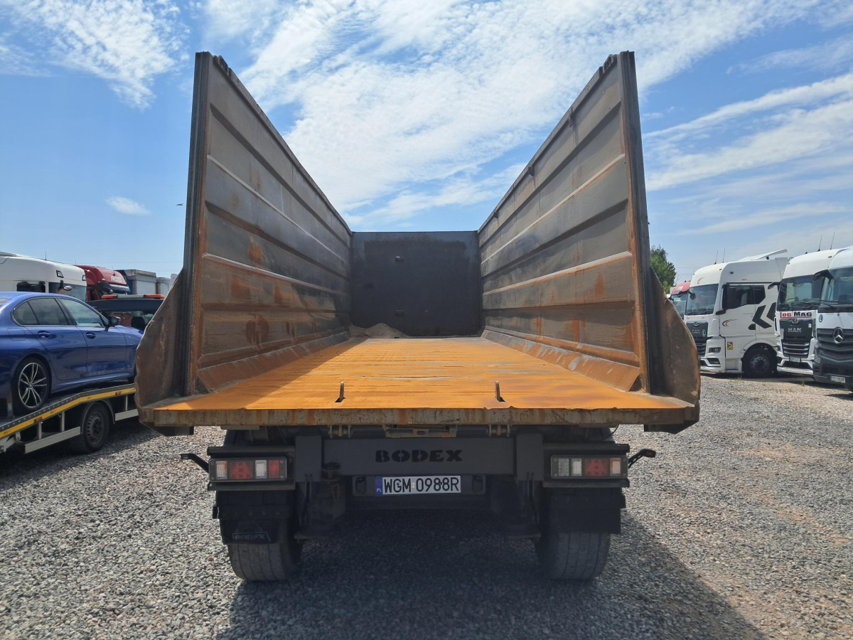 BODEX KSI3B PRZEWÓZ TOWARÓW SYPKICH - Gjysmë rimorkio vetëshkarkuese: foto 4 BODEX KSI3B PRZEWÓZ TOWARÓW SYPKICH - Gjysmë rimorkio vetëshkarkuese: foto 4