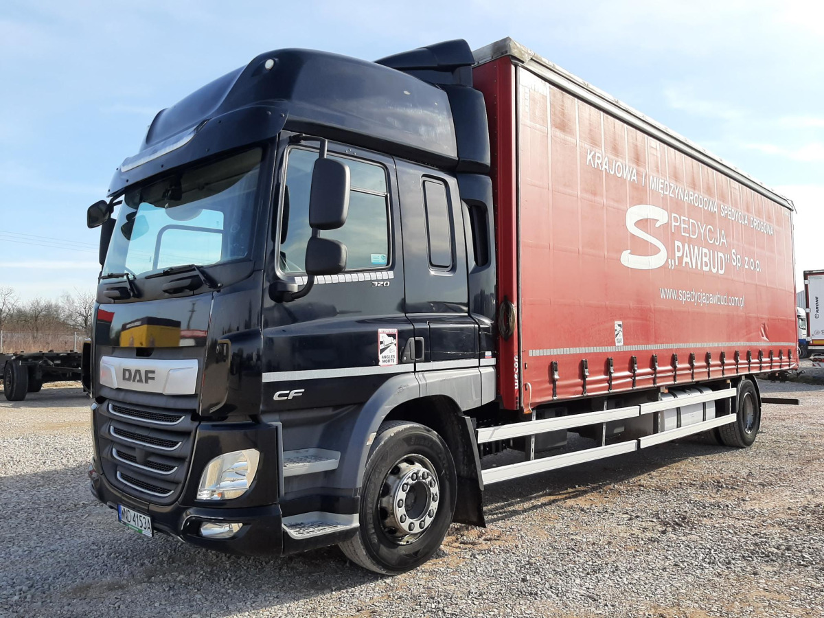 DAF CF 320 FA/ZSP SOLÓWKA - Kamion me tendë: foto 2 DAF CF 320 FA/ZSP SOLÓWKA - Kamion me tendë: foto 2
