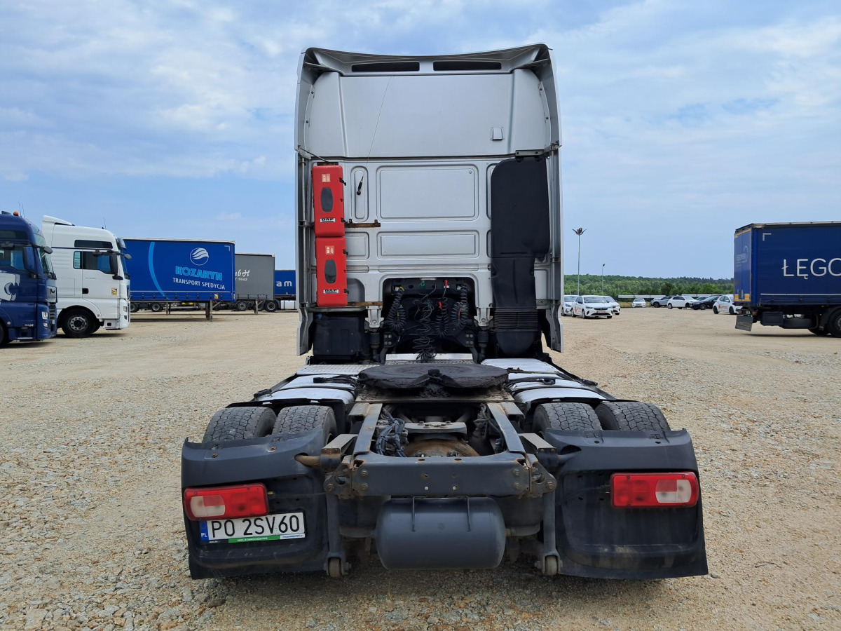 DAF XF 510 CIĄGNIK SIODŁOWY - Gjysmë-kamion: foto 4 DAF XF 510 CIĄGNIK SIODŁOWY - Gjysmë-kamion: foto 4