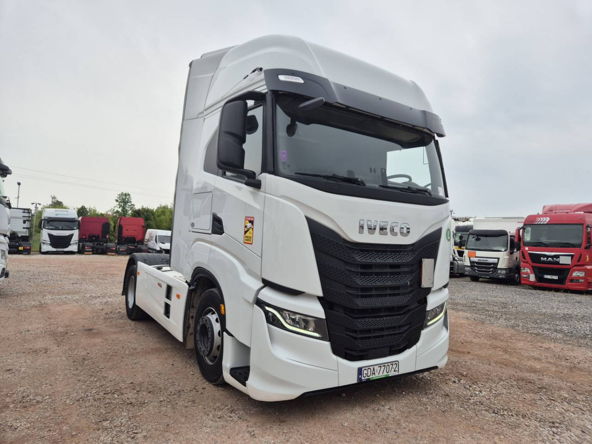 IVECO AS440ST/P CIĄGNIK SIODŁOWY - Gjysmë-kamion: foto 2 IVECO AS440ST/P CIĄGNIK SIODŁOWY - Gjysmë-kamion: foto 2