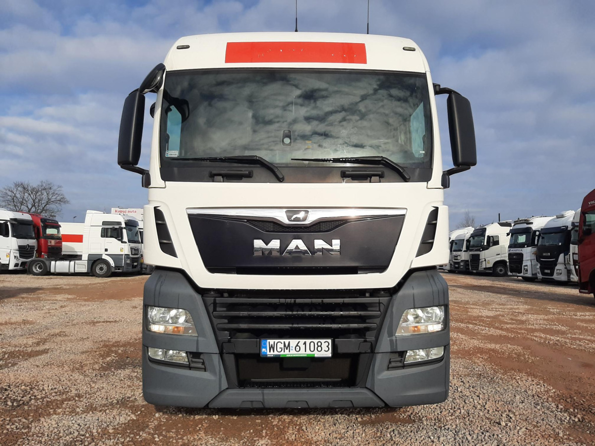 MAN TGX CIĄGNIK SIODŁOWY - Gjysmë-kamion: foto 3 MAN TGX CIĄGNIK SIODŁOWY - Gjysmë-kamion: foto 3