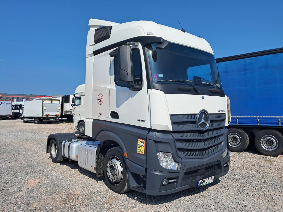 MERCEDES BENZ ACTROS CIĄGNIK SIODŁOWY - Gjysmë-kamion: foto 1 MERCEDES BENZ ACTROS CIĄGNIK SIODŁOWY - Gjysmë-kamion: foto 1
