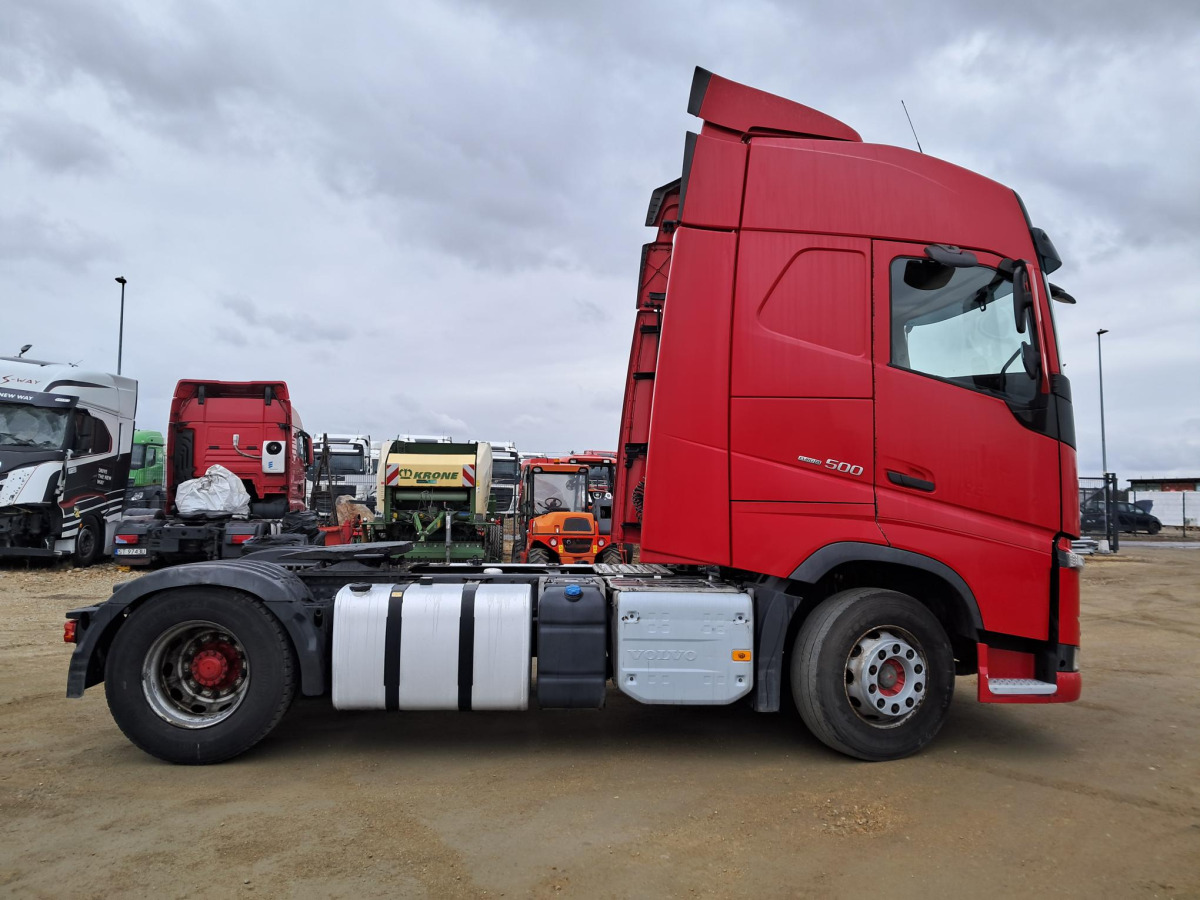 VOLVO FH CIĄGNIK SIODŁOWY - Gjysmë-kamion: foto 4 VOLVO FH CIĄGNIK SIODŁOWY - Gjysmë-kamion: foto 4